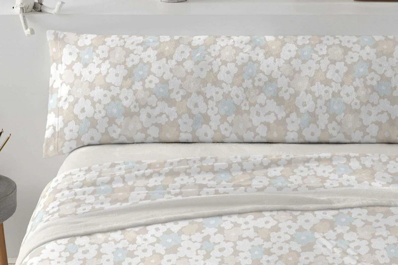 Juego de Sábanas de Coralina con Estampado Floral