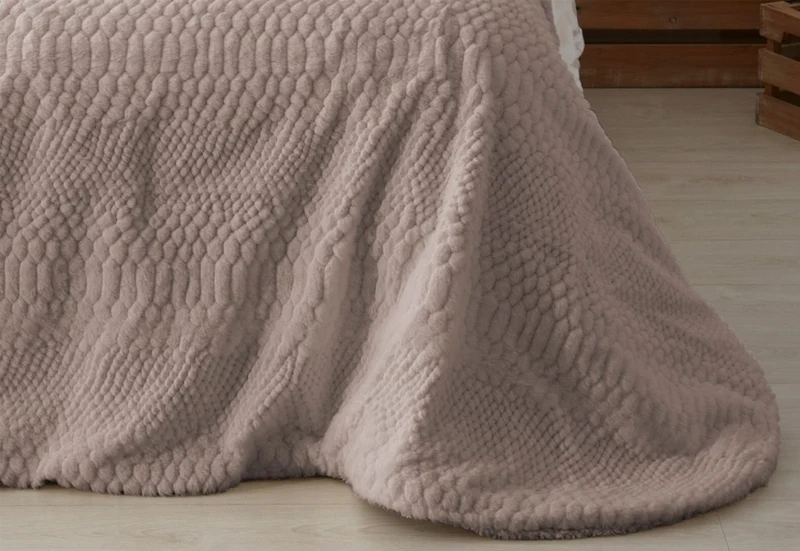 Conjunto de Invierno Sábanas Coralina de Flores y Edredón Sherpa Borreguito