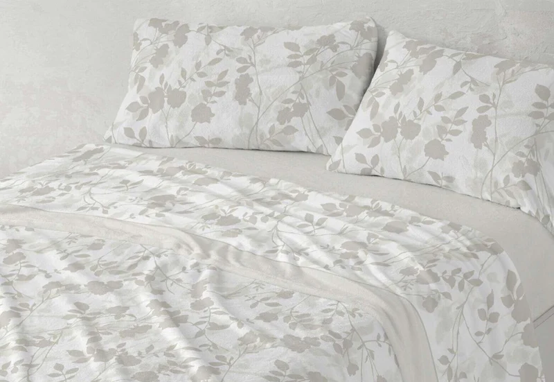 Conjunto de Invierno Sábanas Coralina de Flores y Edredón Sherpa Borreguito