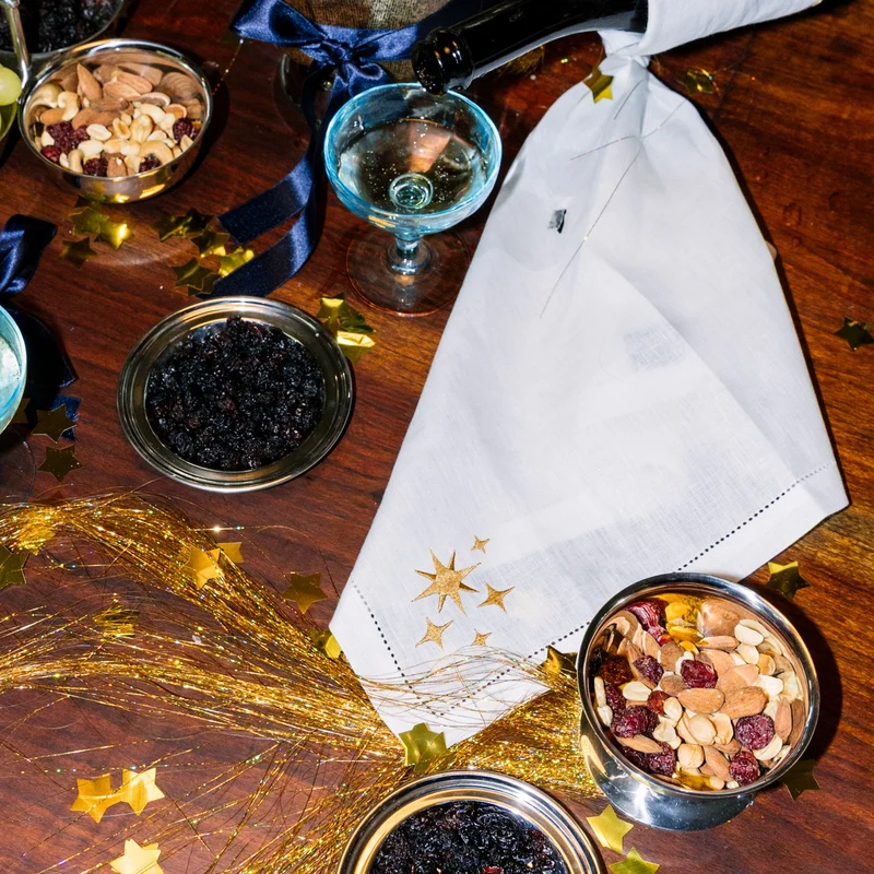 Roupa de mesa Mafra, em linho, com estrelas bordadas