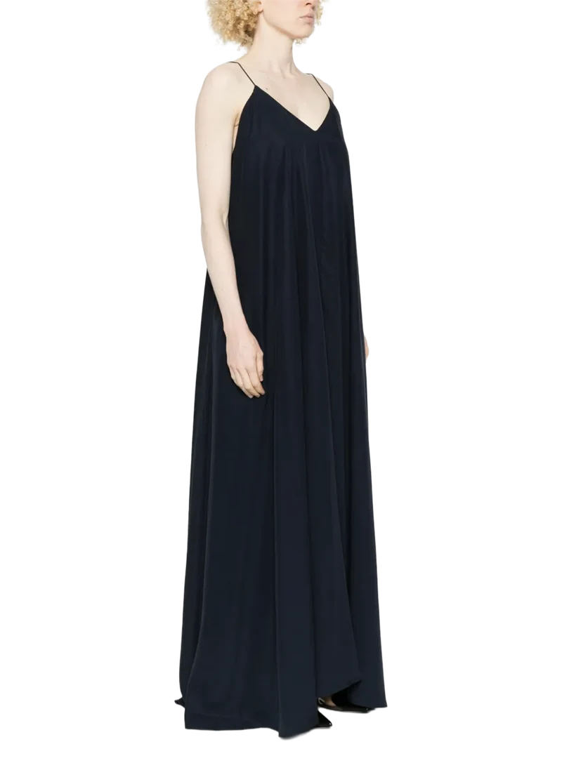 Vestido Con Tirantes Finos Y Escote Pico