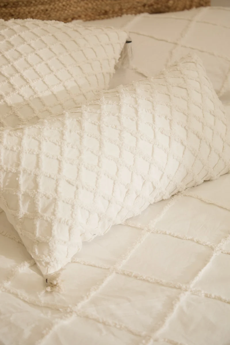 Funda de cojín con relieve de rombos blanco Royal
