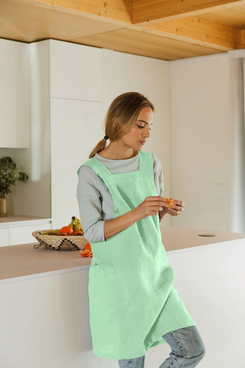 Delantal japonés de lino verde menta – Noa