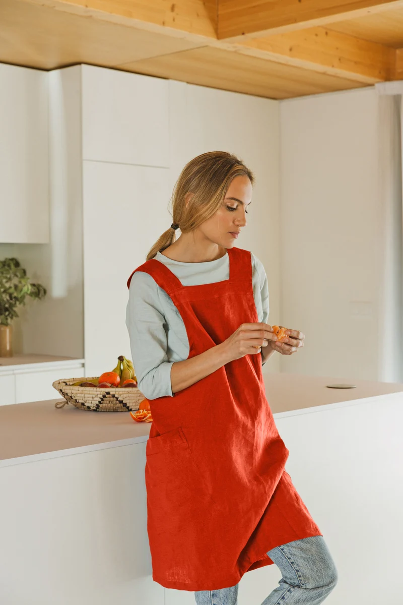 Delantal japonés de lino coral – Noa