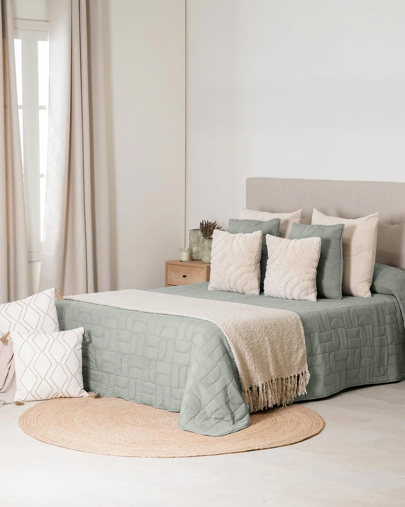 Colcha Retro Lisa Verde Keike
