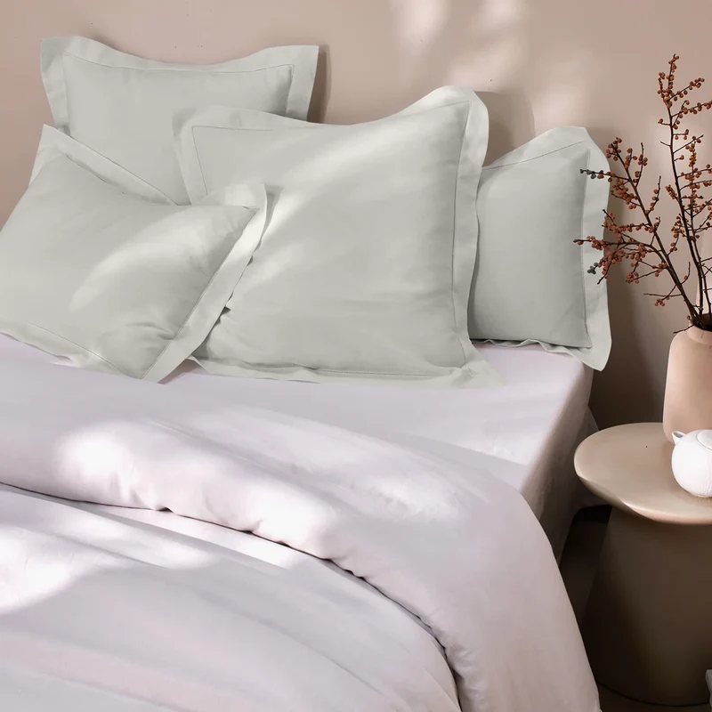 Par de fundas de almohada con bordes planos bordados con vainica en lino gris mineral