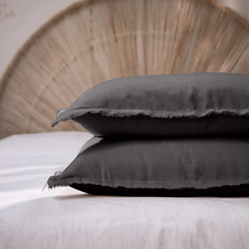 Lote de 2 fundas de almohada con bordes deshilachados de lino gris plomo
