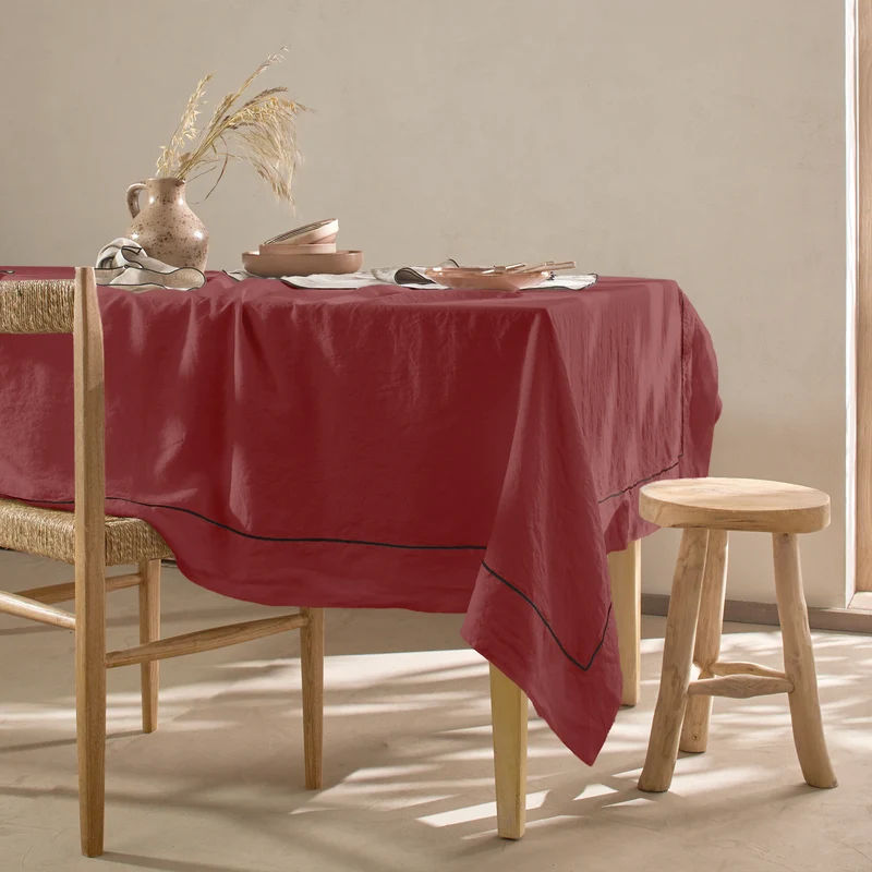 Mantel rectangular con borde bourdon de lino lavado ladrillo