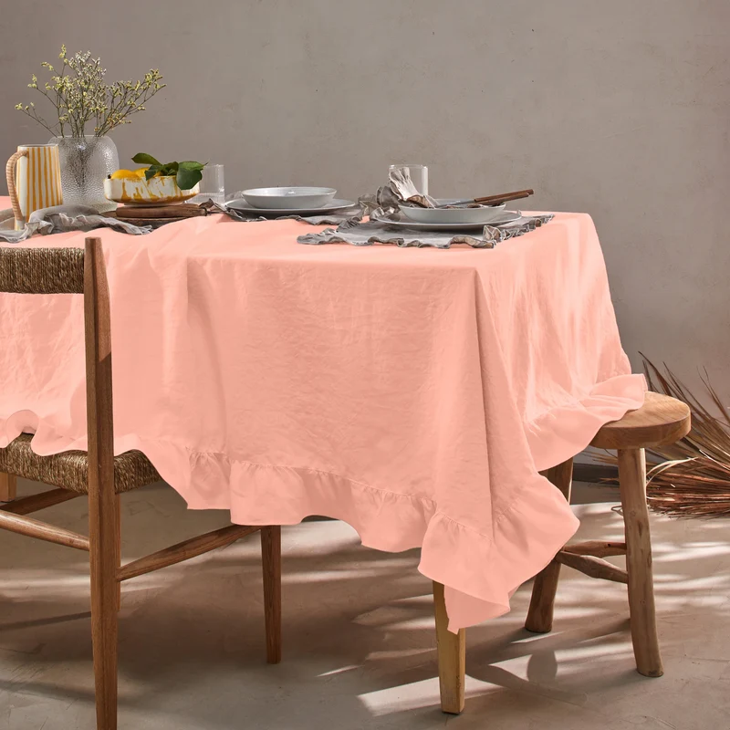 Mantel rectangular con volante en lino lavado rosa