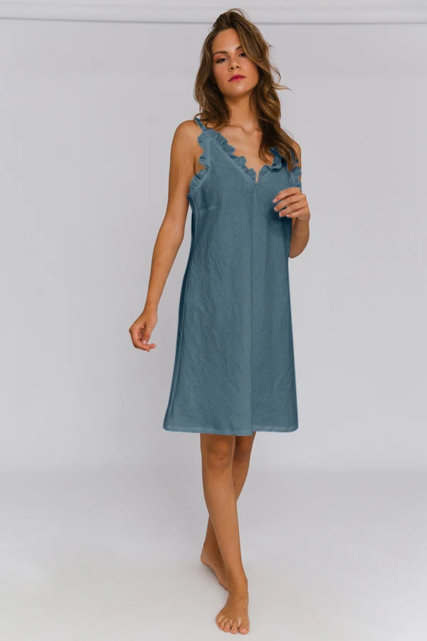Camisa de dormir con volante en lino lavado azul francés - Carla