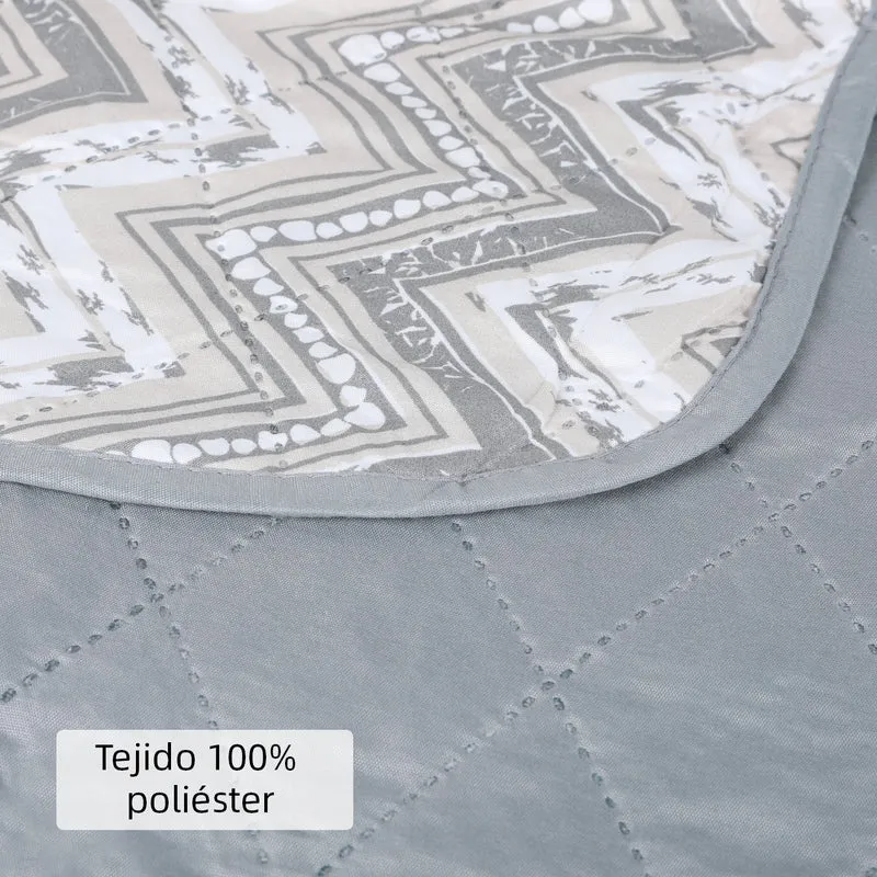 Colcha Bouti Estampada para Verano y Entretiempo. Incluye Funda de cojín- Zig Zag Gris