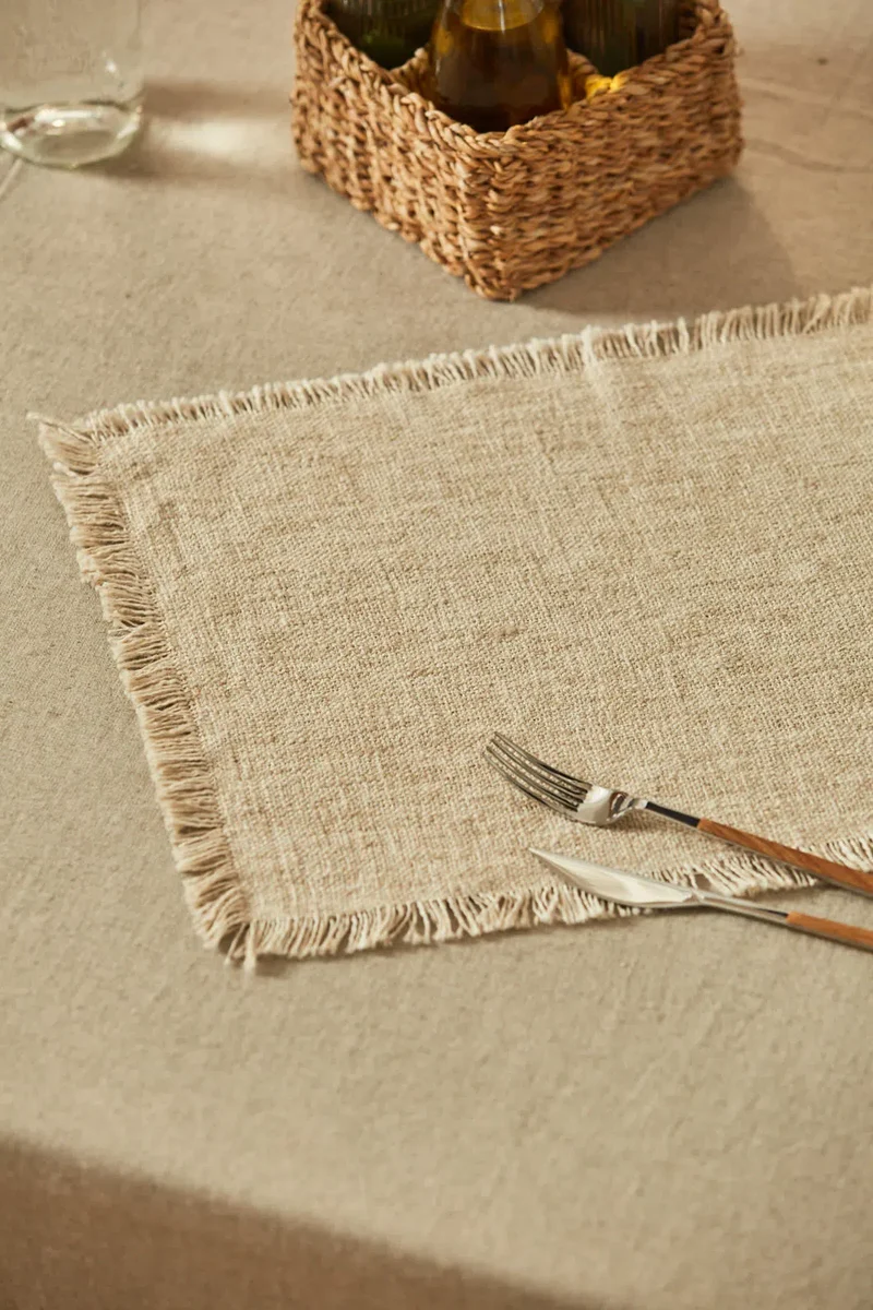Mantel individual de lino y algodón beige Arga
