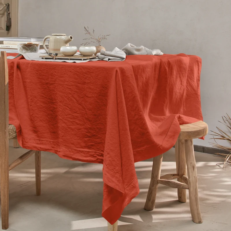 Mantel rectangular con vainica de lino coral