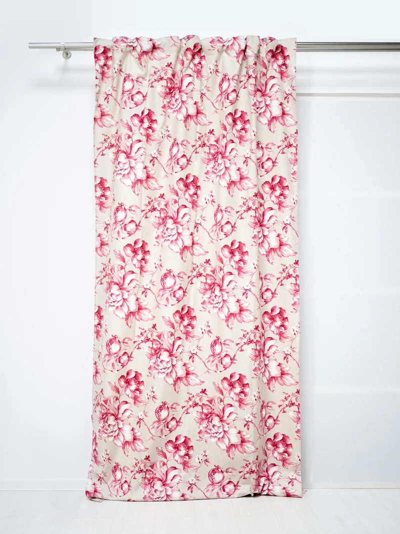 Cortina estampada Floral con motivo clásico