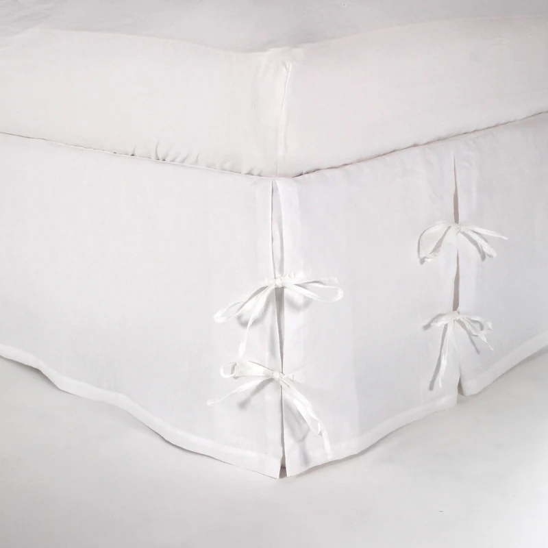 Cubre-somier con lazos de lino lavado blanco óptico