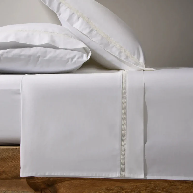 SANCTUARY 600 THREAD COUNT SATEEN FLAT SHEET