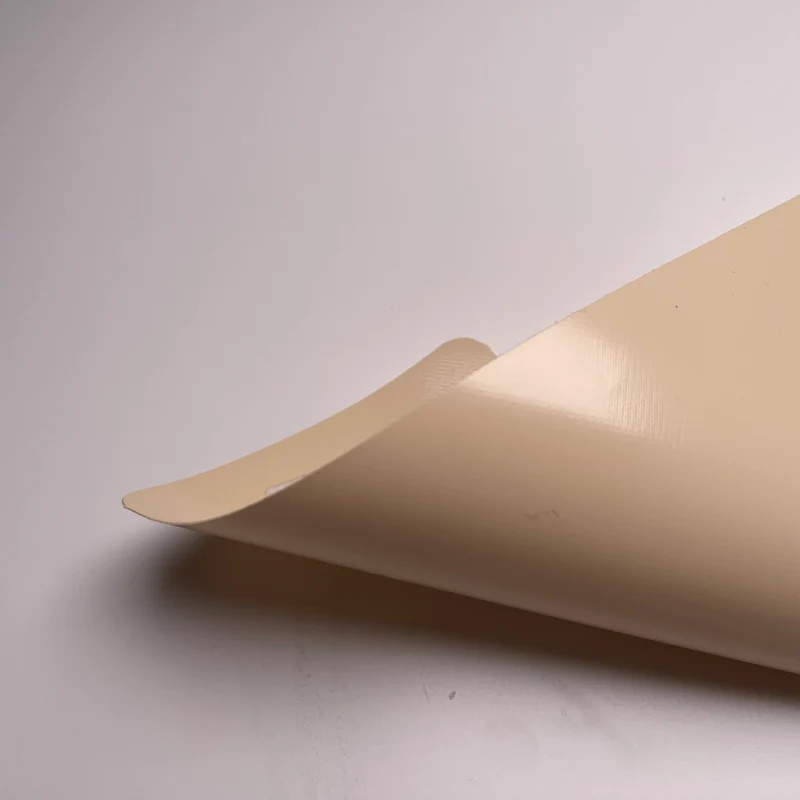 Tela Nylon 430g 2.5m de Ancho | Lona para Camiones | Beige