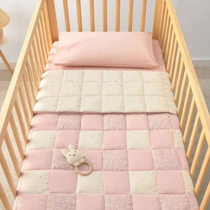 Colcha bebé algodón reversible patchwork floral Hompatki