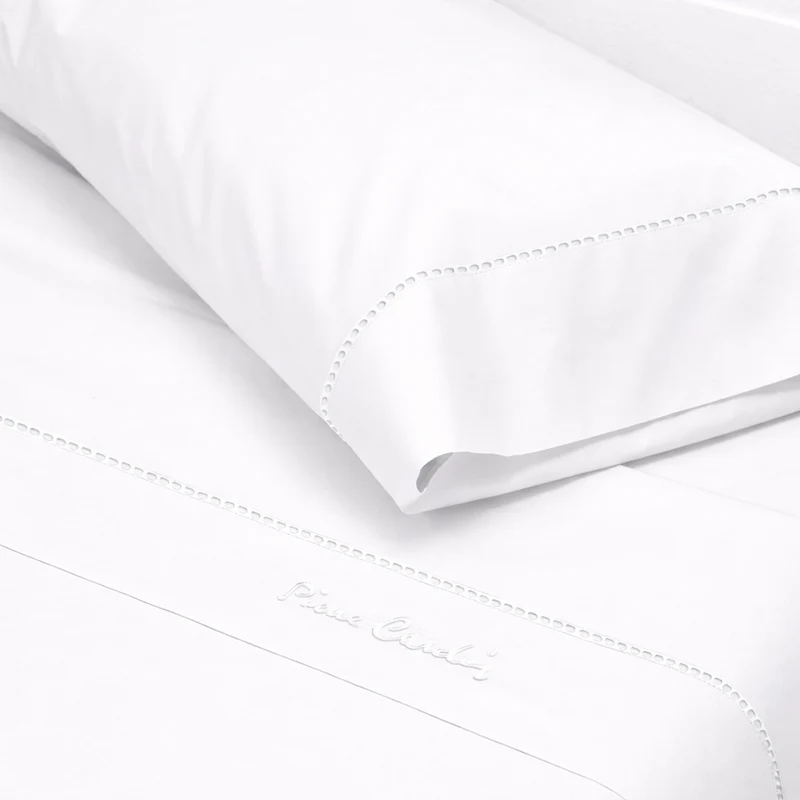 Juego de sábanas Arcadia Blanco · Pierre Cardin