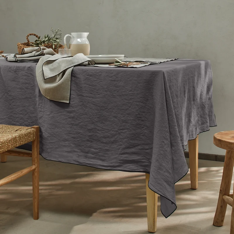 Mantel rectangular con bourdon de lino lavado gris plomo