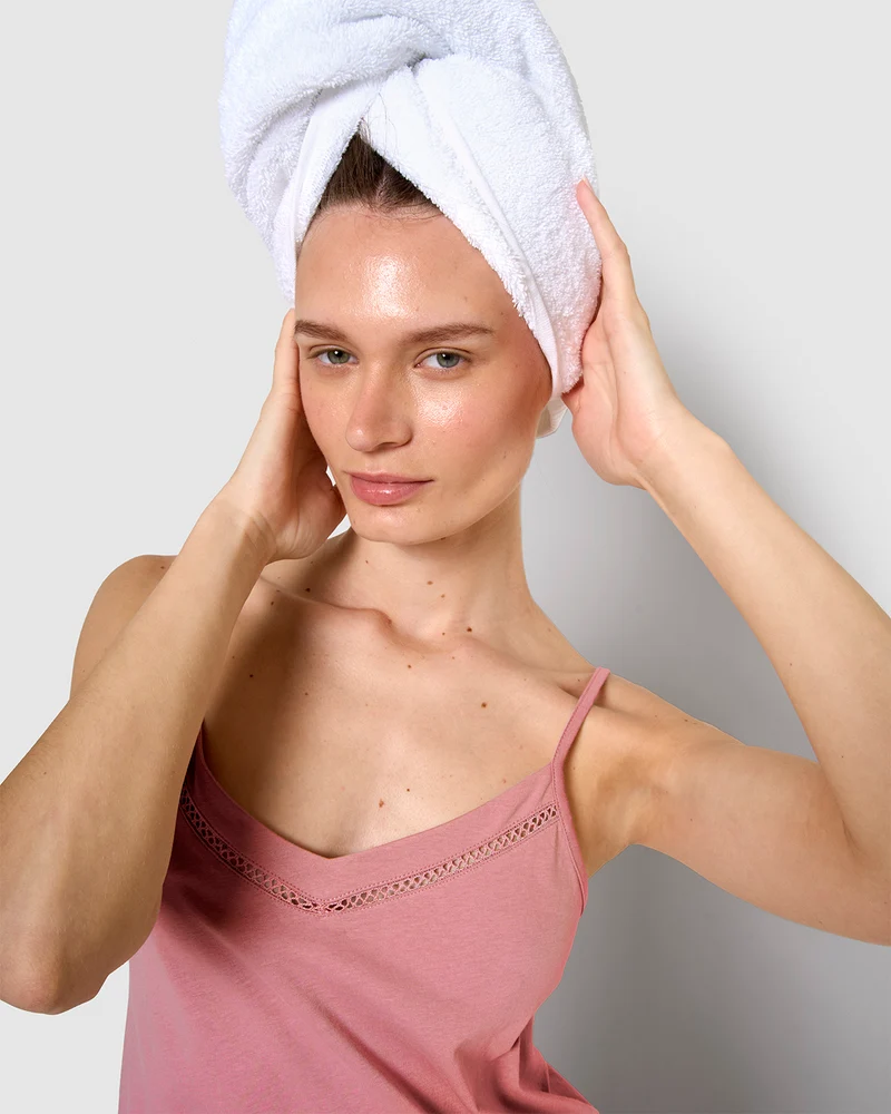 Camisón corto tirantes vainica malva