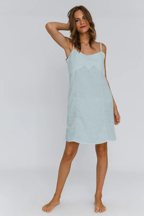Camisón de tirantes finos en lino lavado azul glaciar - Olívia