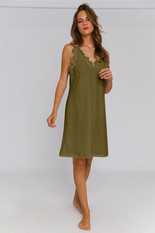 Camisa de dormir con volante en lino lavado verde oliva - Carla