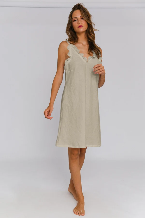 Camisa de dormir con volante en lino lavado natural - Carla