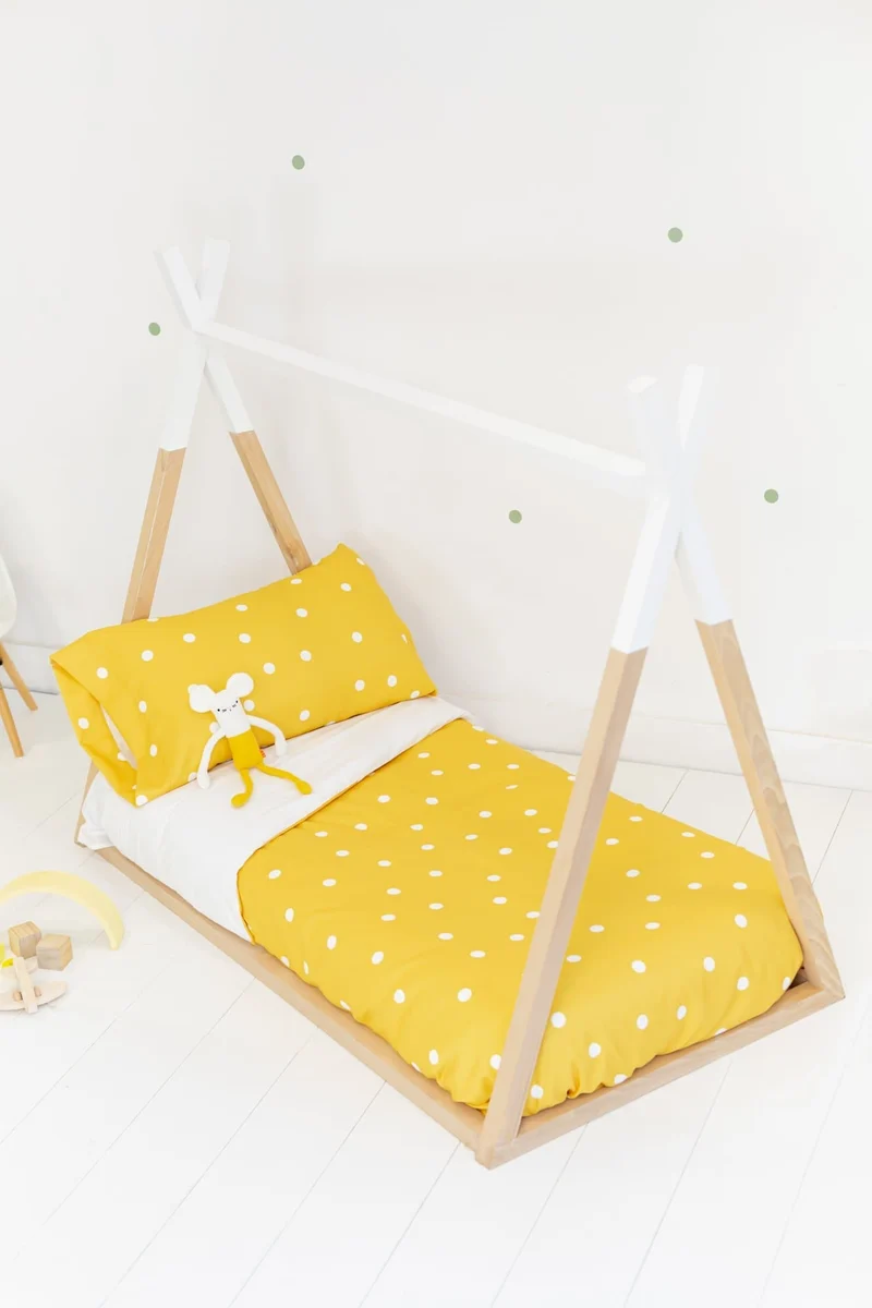 Funda nórdica Infantil Topo Blanco sobre fondo amarillo