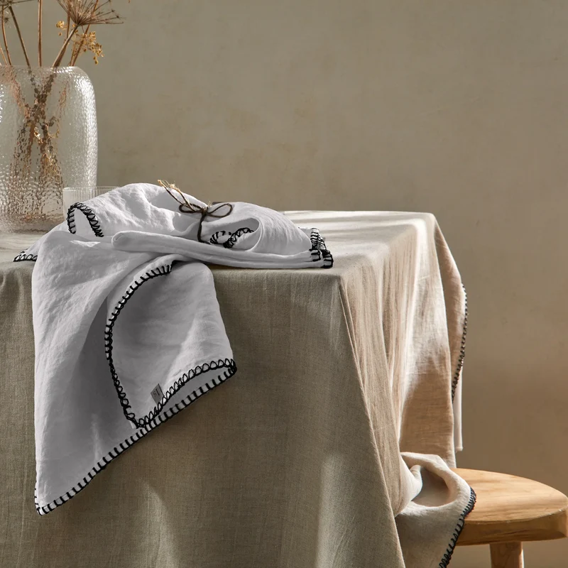 Servilletas de mesa punto de festón en lino lavado gris mineral