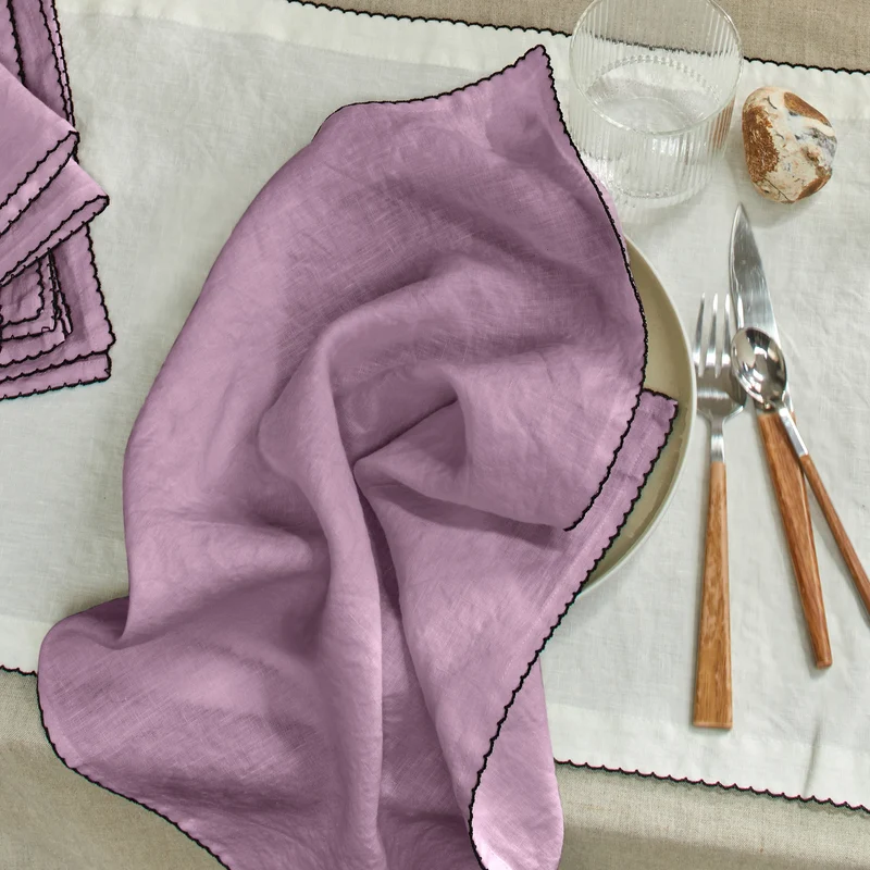 Servilletas de mesa con croché de lino lila
